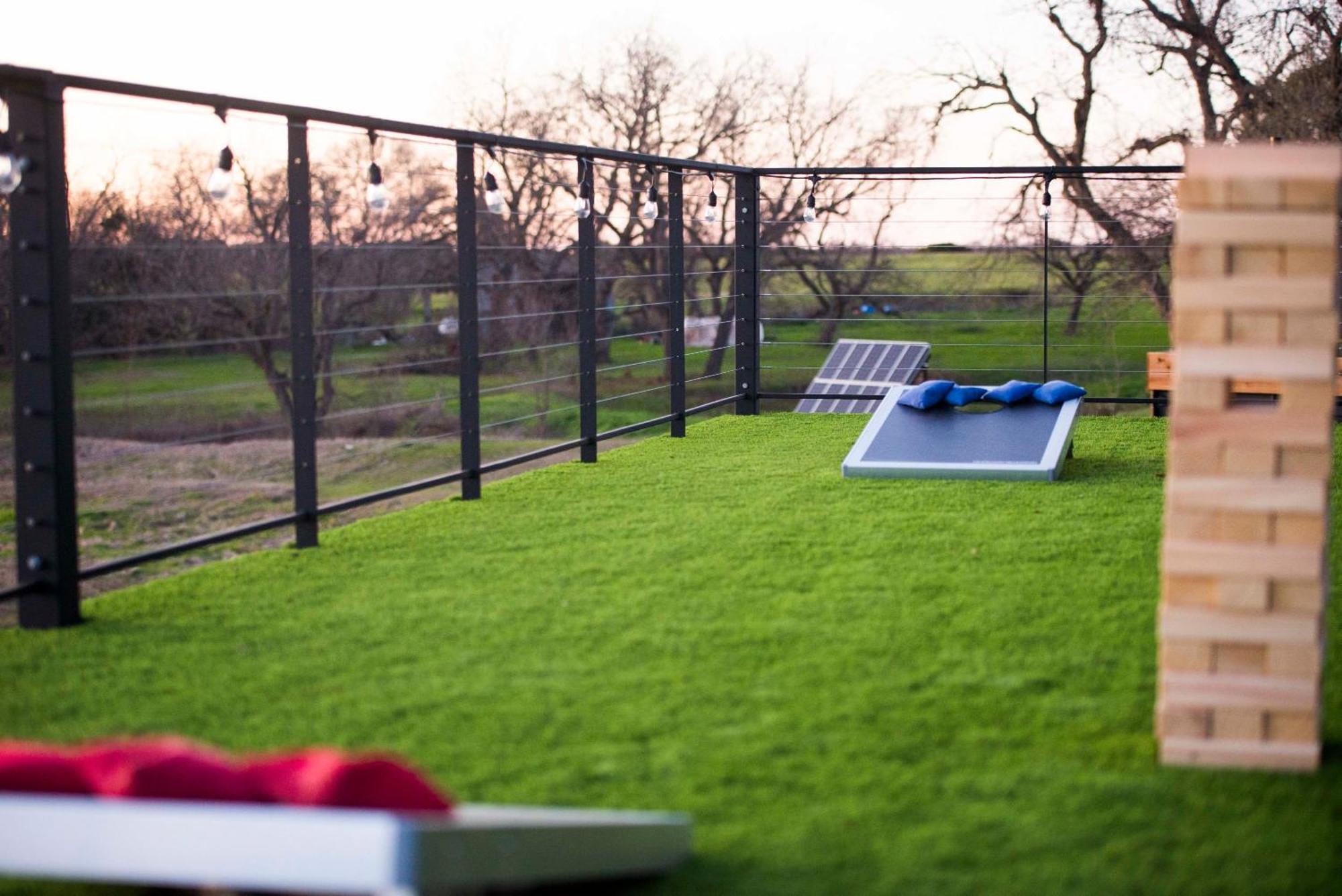The Zephyr Modern Luxe Container Home Bellmead エクステリア 写真
